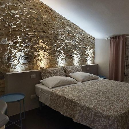 Lo Scarabeo Bed and Breakfast Casale di Pari Eksteriør billede