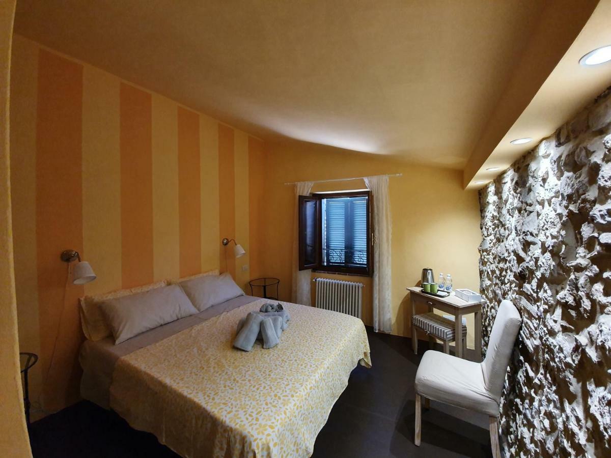 Lo Scarabeo Bed and Breakfast Casale di Pari Eksteriør billede
