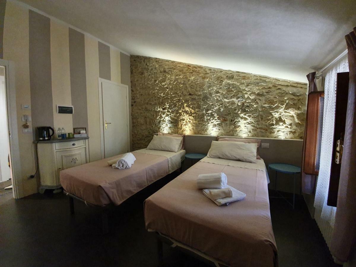 Lo Scarabeo Bed and Breakfast Casale di Pari Eksteriør billede